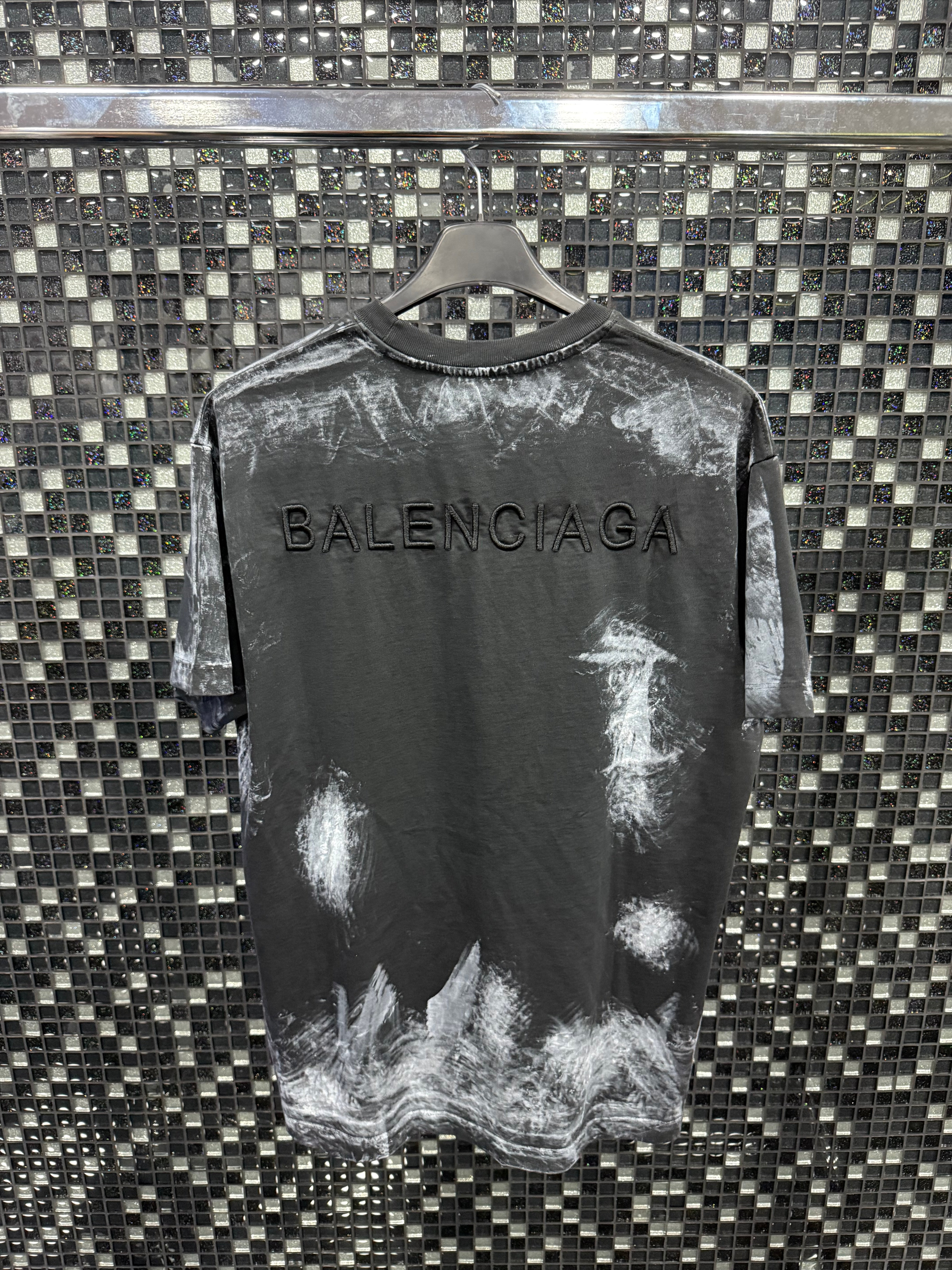 T-SHIRT BALENCIAGA